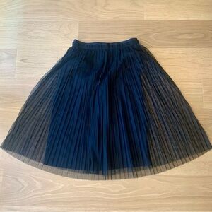 Navy blue pleated tulle midi skirt